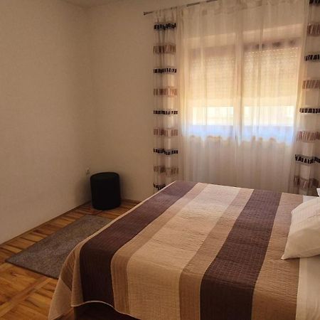Apartments Lena Sukošan Buitenkant foto
