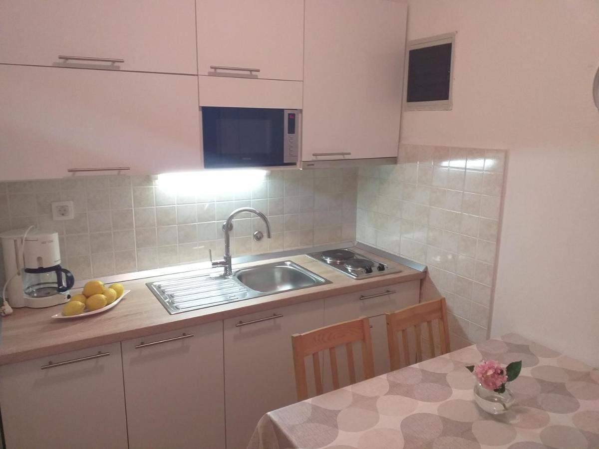 Apartments Lena Sukošan Buitenkant foto
