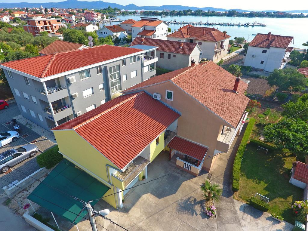 Apartments Lena Sukošan Buitenkant foto