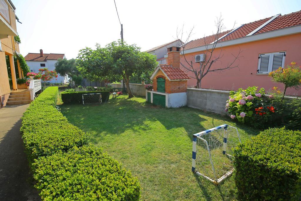 Apartments Lena Sukošan Buitenkant foto